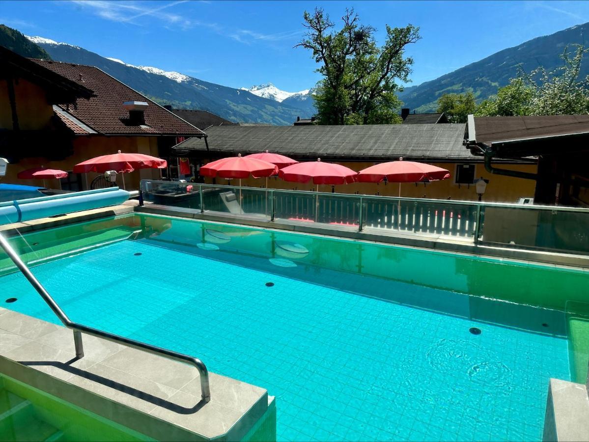 Hotel Pachmair - Im Herzen des Zillertal's Uderns Exterior foto